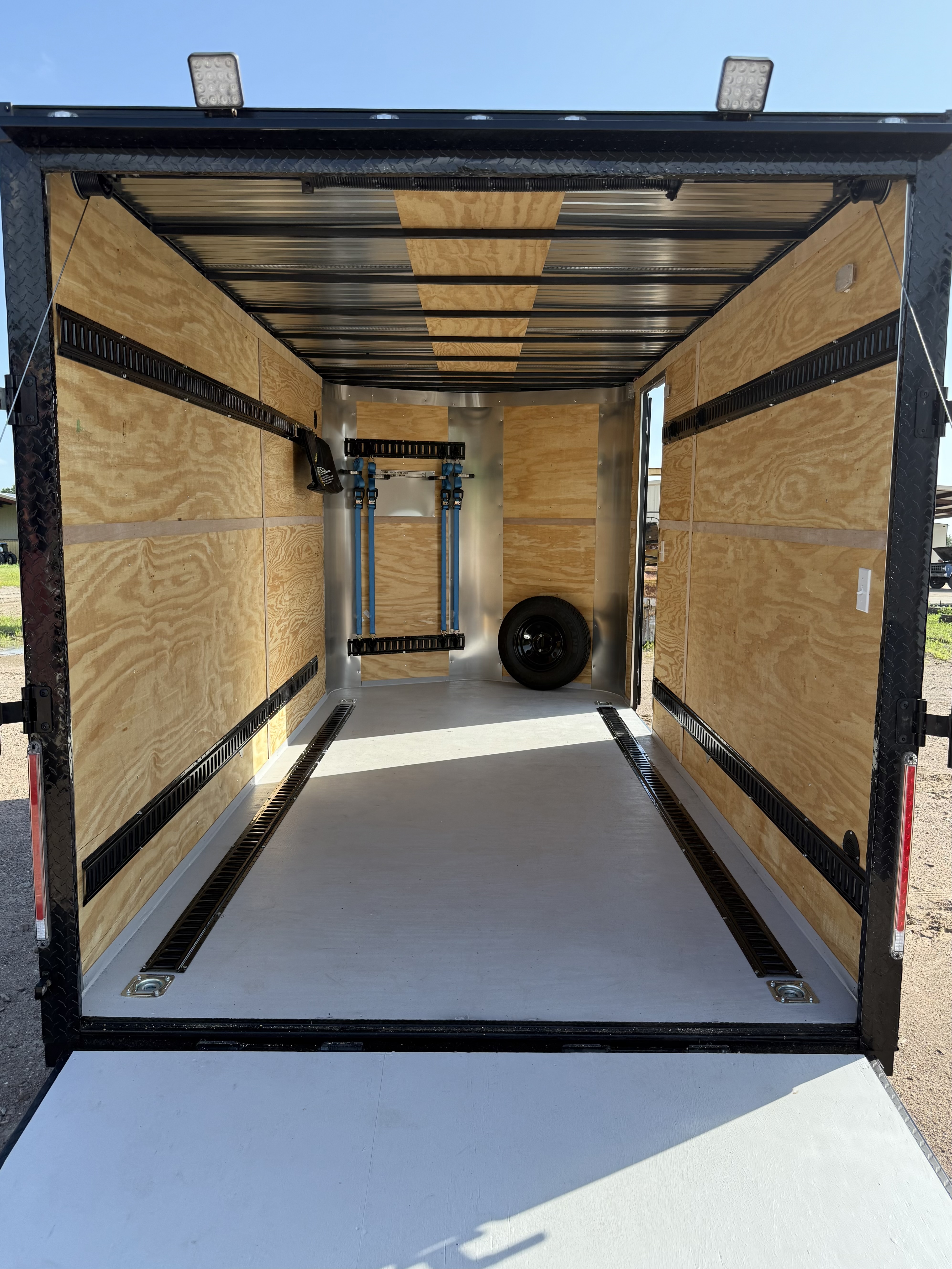 16'x7' Enclosed Trailer thumbnail 3 - rear view