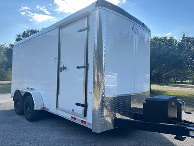 16'x7' Enclosed Trailer - 7,400 lbs capacity enclosed trailer rental in Houston, TX - exterior view